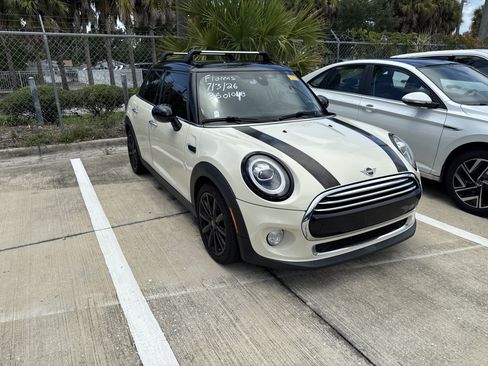 Used 2019 MINI Cooper 4-Door Hardtop FWD image 3