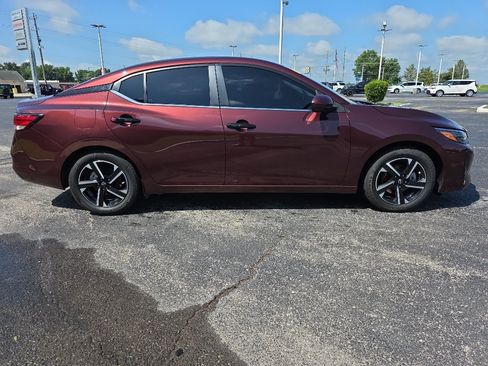 Used 2024 Nissan Sentra SV FWD image 4