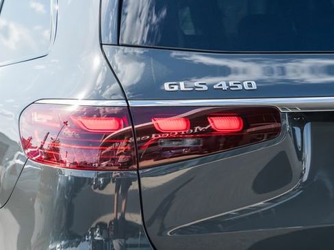 New 2026 Mercedes-Benz GLS 450 4MATIC image 7