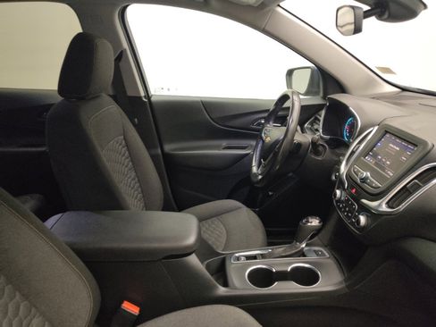 Used 2021 Chevrolet Equinox LT image 21