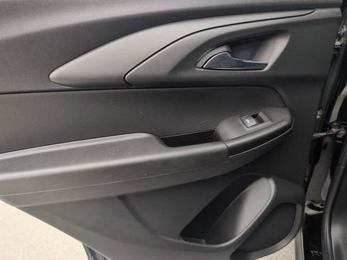 Used 2022 Chevrolet TrailBlazer RS image 32