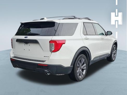 Used 2023 Ford Explorer XLT w/ Equipment Group 202A AWD/4WD image 3