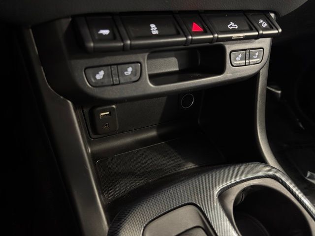 Used 2018 Chevrolet Colorado Z71 AWD/4WD image 18