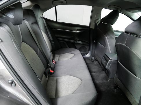 Used 2022 Toyota Camry LE FWD image 19