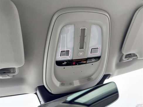 Certified 2024 Volvo XC90 B5 Core w/ Protection Package Premier image 30