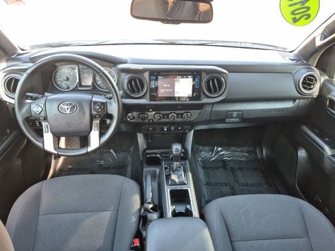 Used 2019 Toyota Tacoma TRD Off-Road image 36