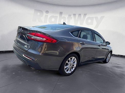 Used 2020 Ford Fusion SE FWD image 5