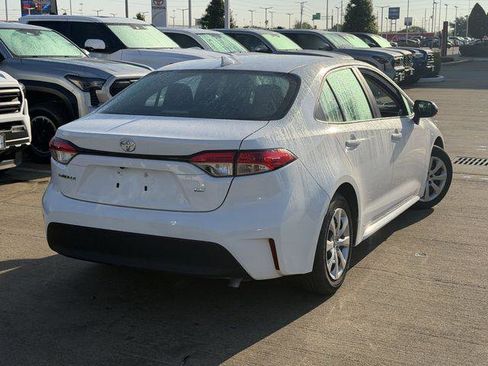 Certified 2025 Toyota Corolla LE image 5
