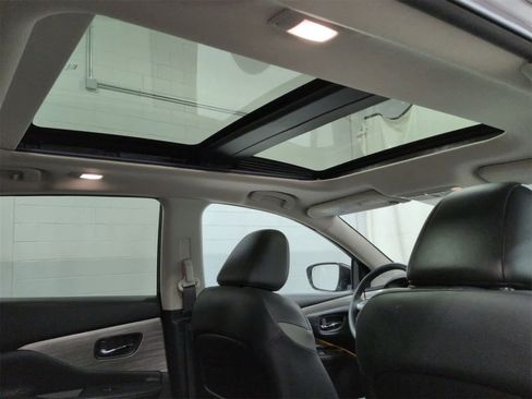 Used 2017 Nissan Murano Platinum image 24
