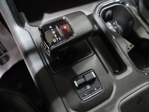 Used 2025 GMC Sierra 1500 AT4 w/ AT4 Preferred Package image 34