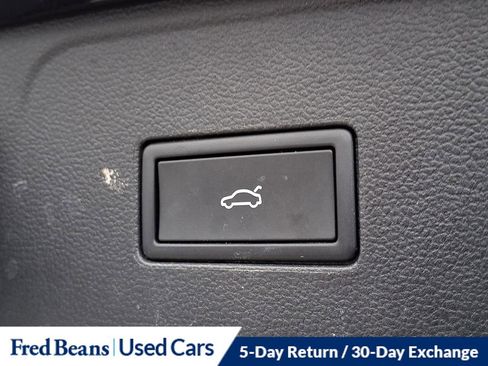 Certified 2025 Volkswagen Atlas SEL Premium R-Line image 35