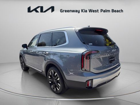 Used 2025 Kia Telluride SX w/ SX Captain's Chair Package FWD image 9