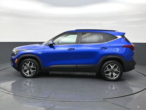Used 2023 Kia Seltos EX AWD/4WD image 2