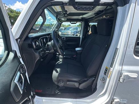 Used 2022 Jeep Wrangler Unlimited Sport AWD/4WD image 13