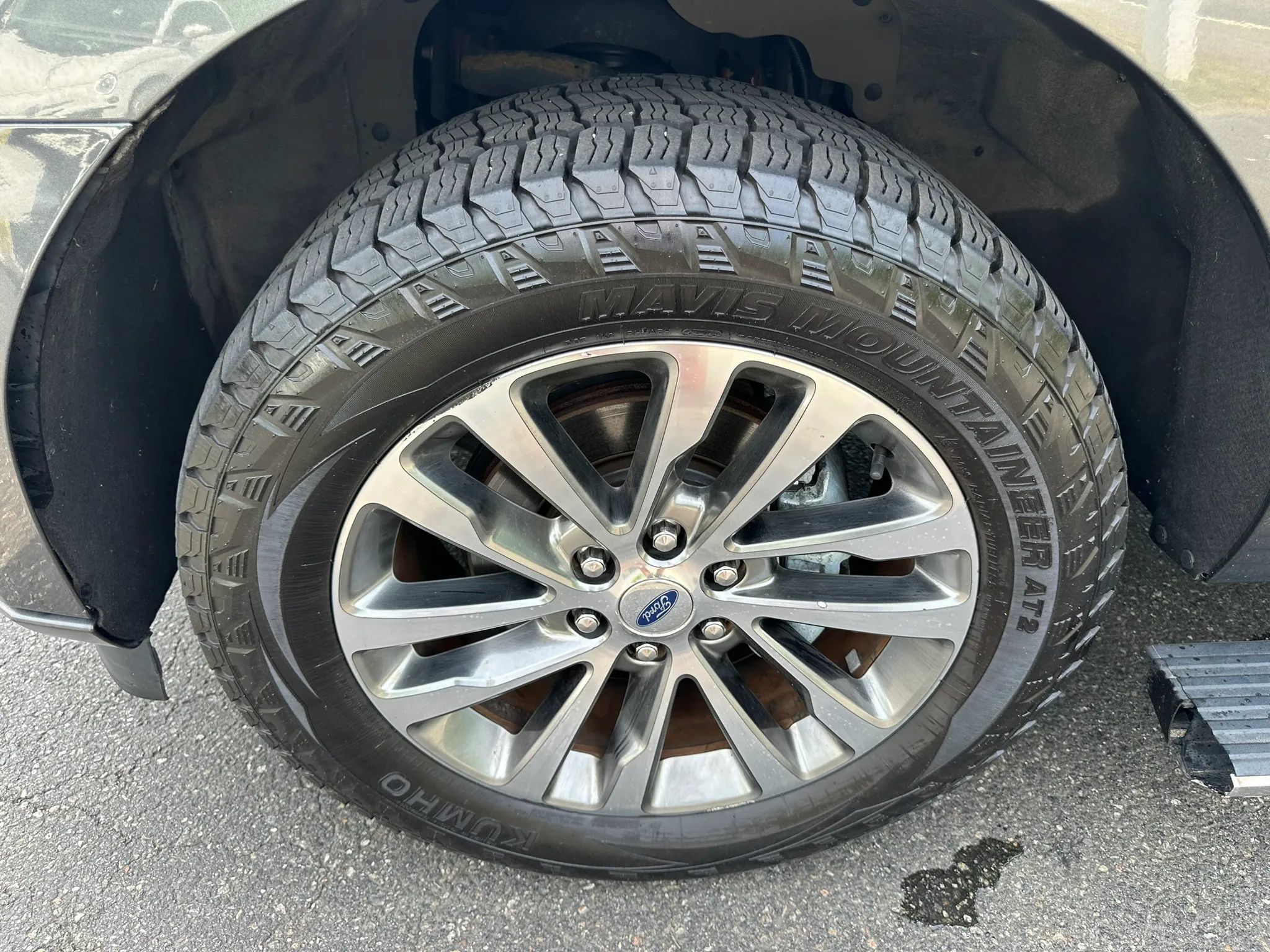 Used 2018 Ford Expedition Max Limited AWD/4WD image 9