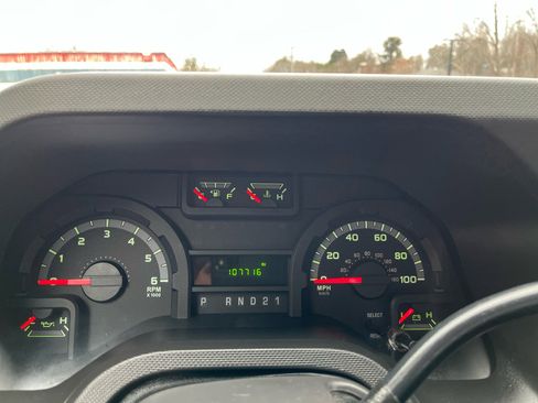 Used 2013 Ford E-250 and Econoline 250 w/ Commercial Cargo Van Pkg image 14