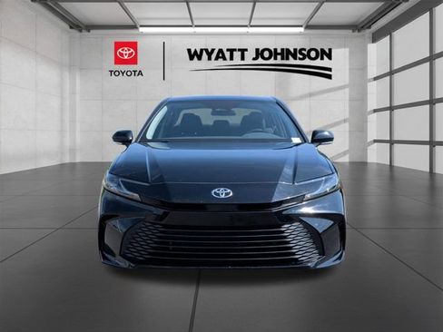 Used 2025 Toyota Camry LE FWD image 7