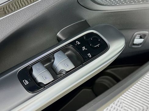 Used 2026 Mercedes-Benz C 300 4MATIC Sedan image 16