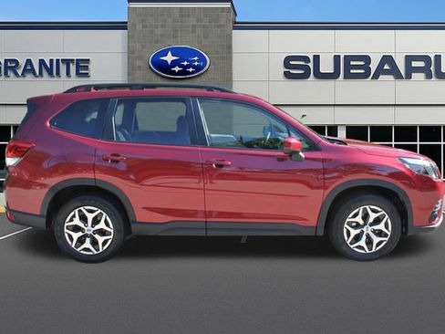 Used 2022 Subaru Forester Premium AWD/4WD image 11