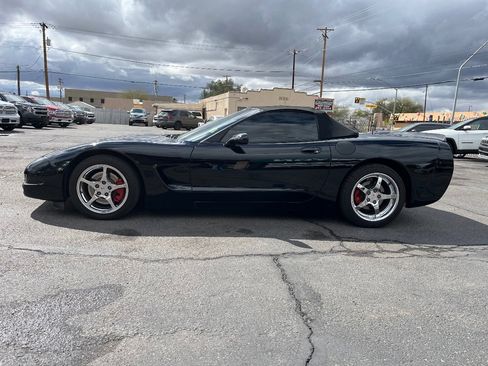 Used 2002 Chevrolet Corvette w/ Preferred Equipment Group2 image 6