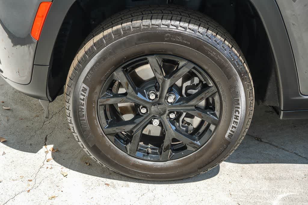 Used 2026 Jeep Grand Cherokee L 4WD image 10