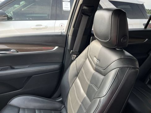 Used 2021 Cadillac XT6 Sport w/ Platinum Package AWD/4WD image 23