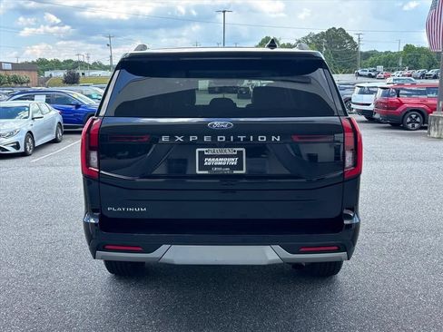 Used 2025 Ford Expedition Platinum AWD/4WD image 25