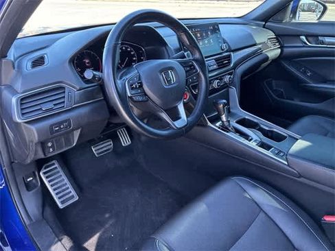 Used 2019 Honda Accord Sport image 2
