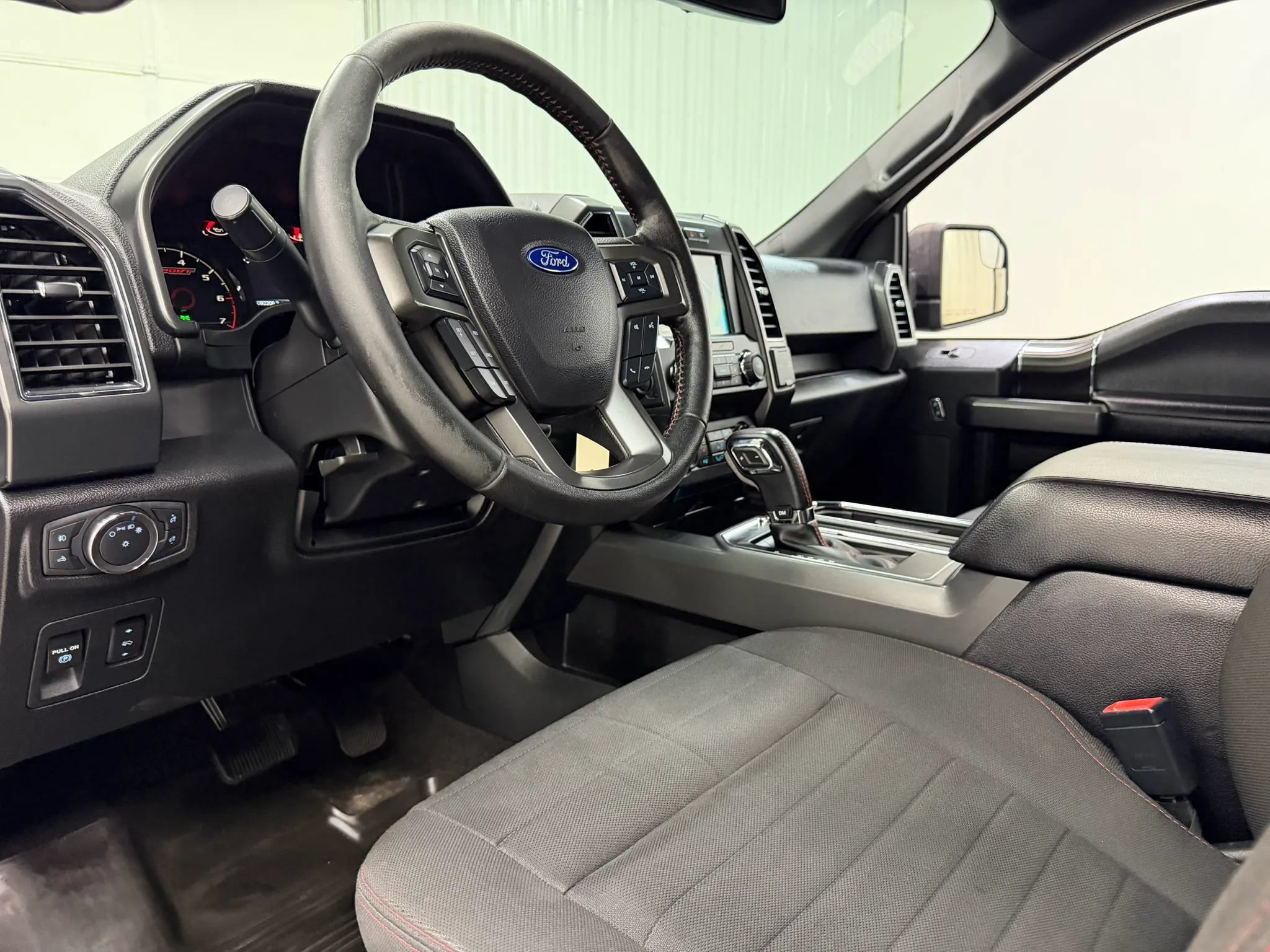 Used 2019 Ford F150 XLT w/ Equipment Group 302A Luxury AWD/4WD image 12