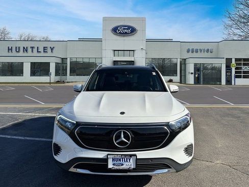 Used 2023 Mercedes-Benz EQB 300 4MATIC w/ Exclusive Package image 3