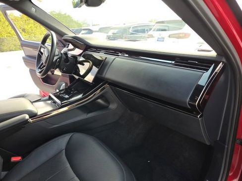 Used 2024 Land Rover Range Rover Sport Dynamic SE image 25