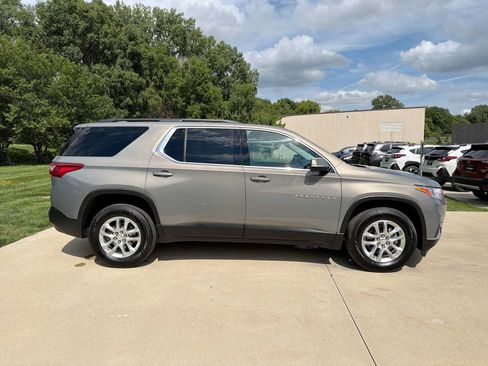 Used 2019 Chevrolet Traverse LT FWD image 7