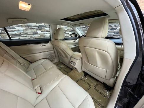 Used 2013 Lexus ES 350 w/ Premium Pkg FWD image 38
