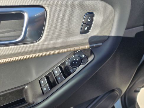 New 2026 Ford Explorer Active image 14