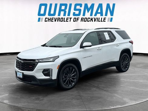 Used 2023 Chevrolet Traverse RS image 2