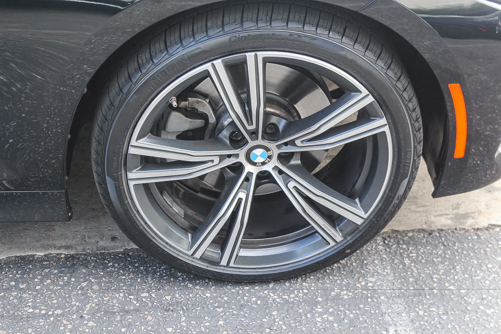 Used 2024 BMW 330i Sedan w/ Convenience Package RWD image 9