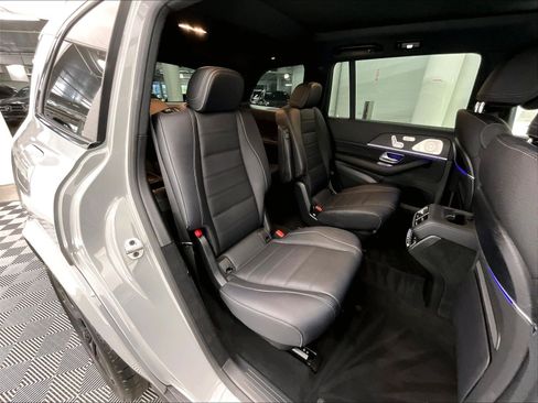 Used 2026 Mercedes-Benz GLS 580 4MATIC image 17
