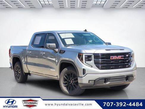 Used 2025 GMC Sierra 1500 Elevation AWD/4WD image 1