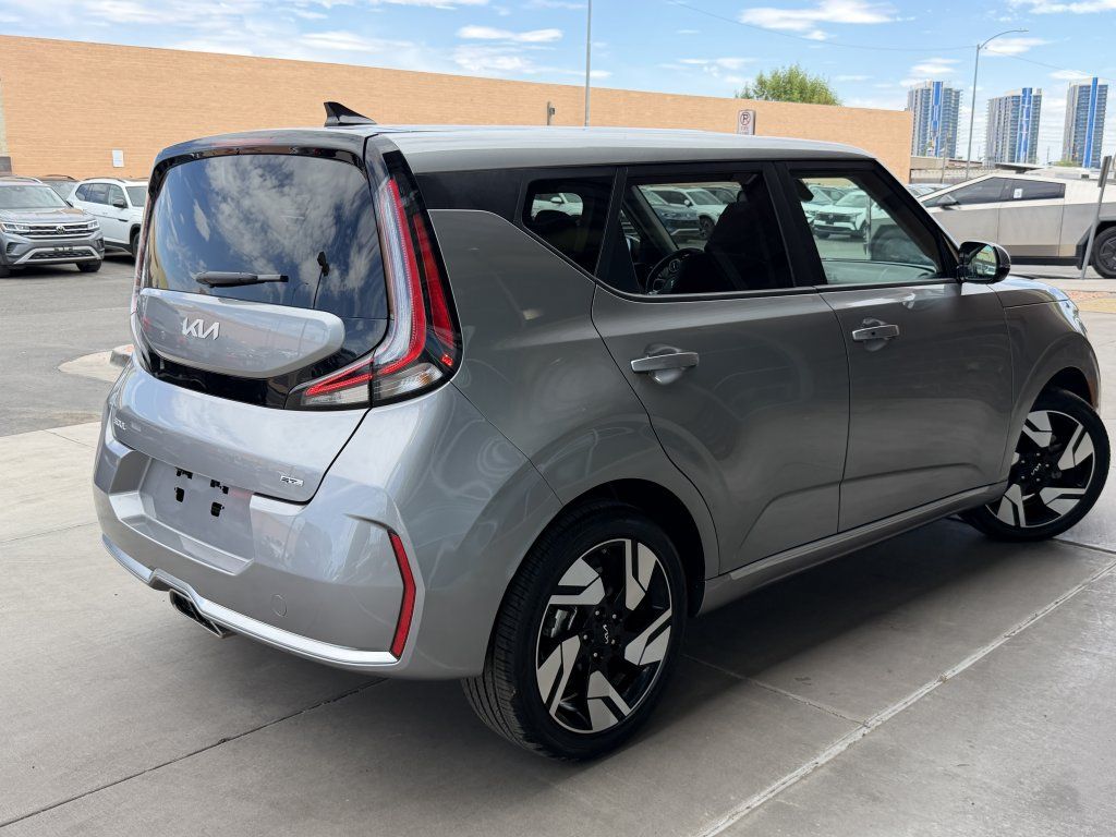 Used 2025 Kia Soul GT-Line w/ GT-Line Technology Package FWD image 4
