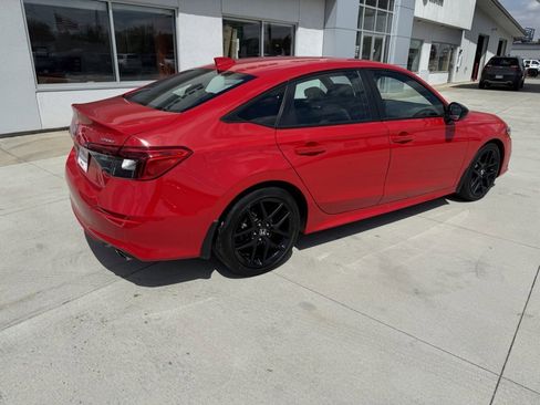 Used 2023 Honda Civic Sport image 8