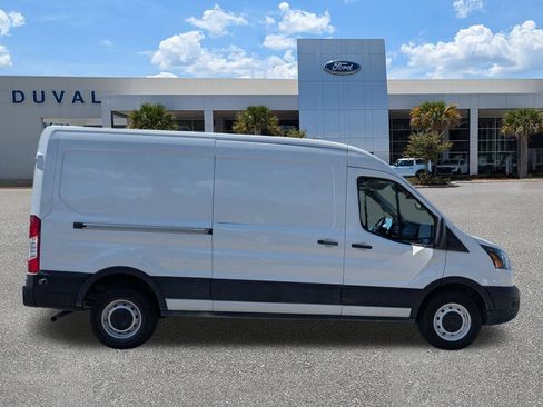 Used 2024 Ford Transit 250 148 Medium Roof RWD image 3