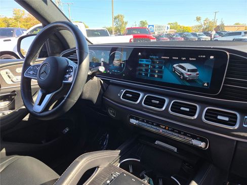 Used 2021 Mercedes-Benz GLS 450 4MATIC image 8