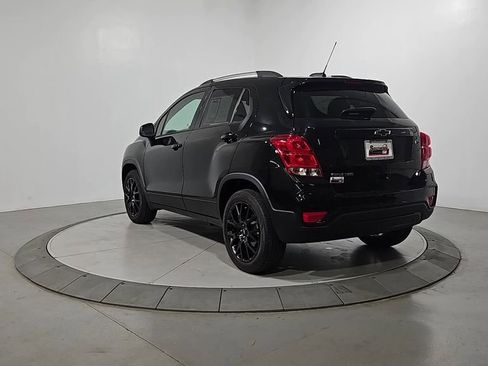 Used 2022 Chevrolet Trax LT w/ Driver Confidence Package AWD/4WD image 3