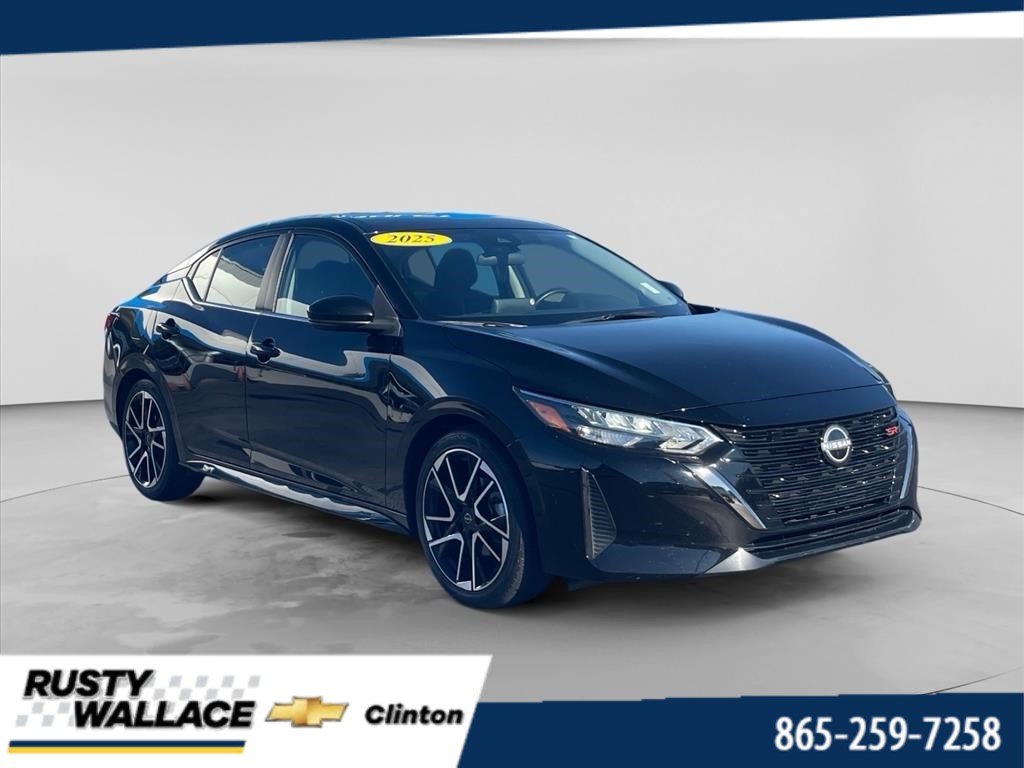 Used 2025 Nissan Sentra SR FWD image 1