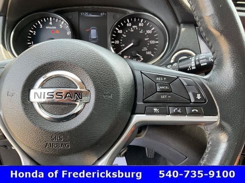 Used 2017 Nissan Rogue SL w/ SL Premium Package AWD/4WD image 36