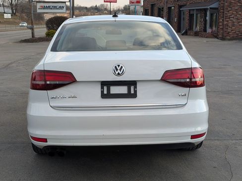 Used 2017 Volkswagen Jetta SEL image 4
