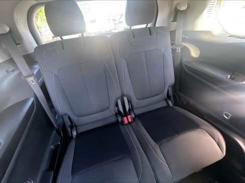 Used 2023 Jeep Grand Cherokee L Laredo AWD/4WD image 29