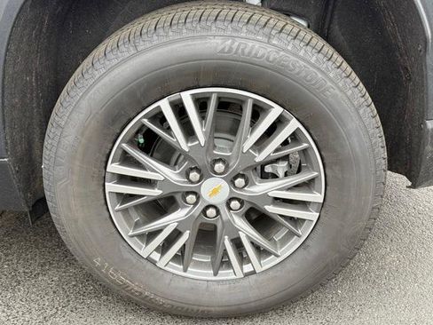 New 2026 Chevrolet Traverse LT w/ Driver Confidence Package image 15