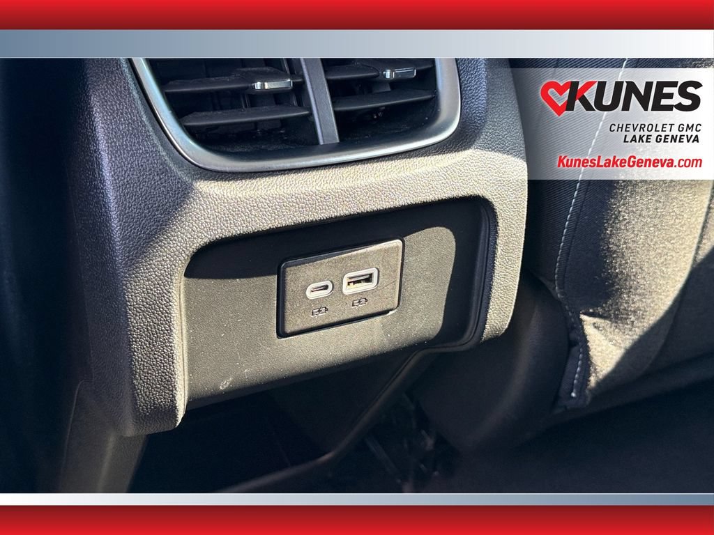 Used 2025 Chevrolet Blazer LT AWD/4WD image 35
