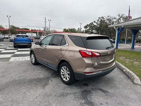Used 2018 Chevrolet Equinox LT image 3